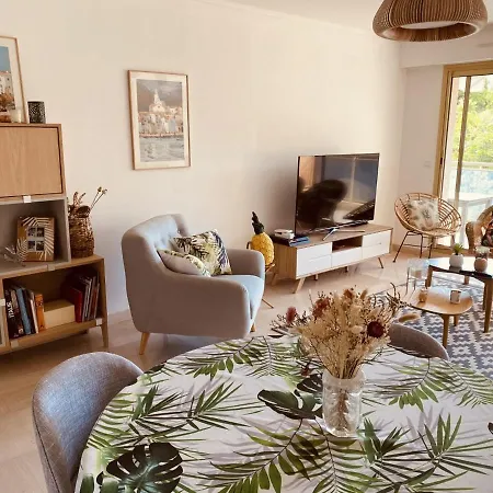 Grand Pin Two Bedrooms アパート カンヌ